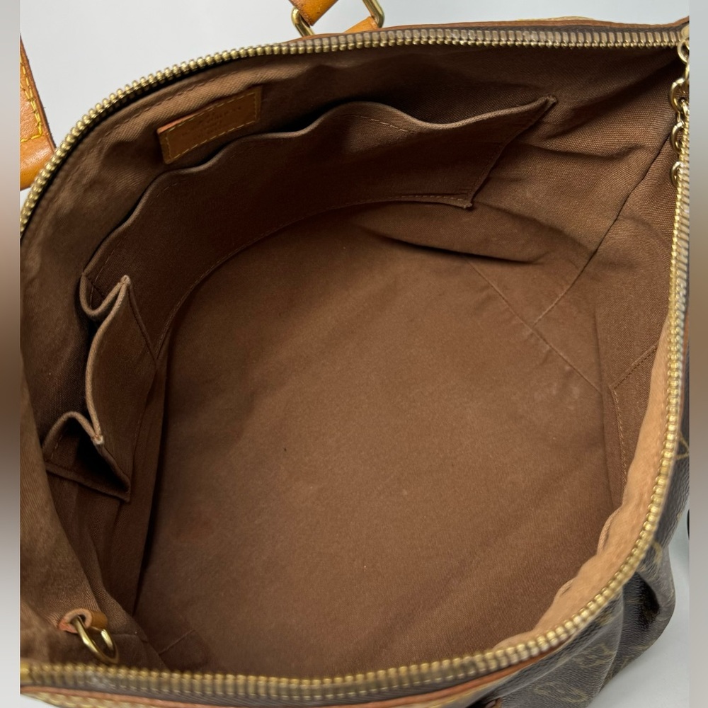Authentic Louis Vuitton Monogram Palermo PM Tote. . - Picture 12 of 15